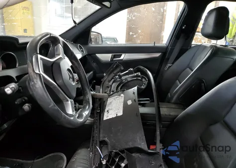 2014 Mercedes-Benz C 300 4Matic из США, поврежденный, VIN WDDGF8AB5ER309855